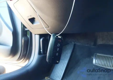 2017 Kia Forte Lx z USA, uszkodzony, nr VIN 3KPFL4A73HE073922